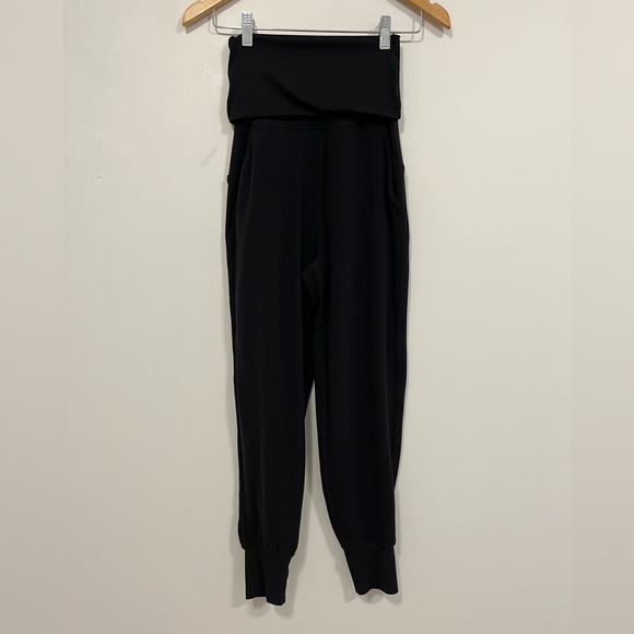 Lululemon Align Super-High-Rise Ribbed-Waist Jogger Black 0 - Picture 6 of 14